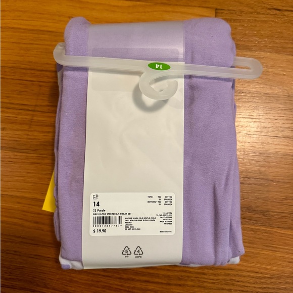 UNIQLO GIRLS ULTRA STRETCH L/S SWEAT SET - Picture 2 of 2